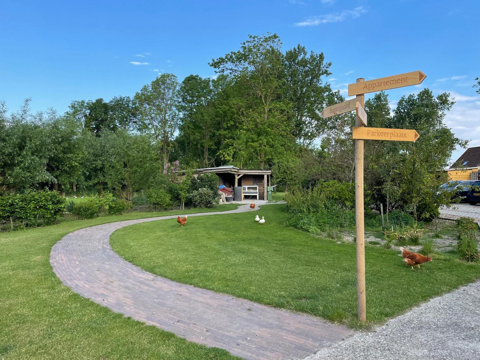 Bed And Breakfast De Salix Hitzum Exterior photo